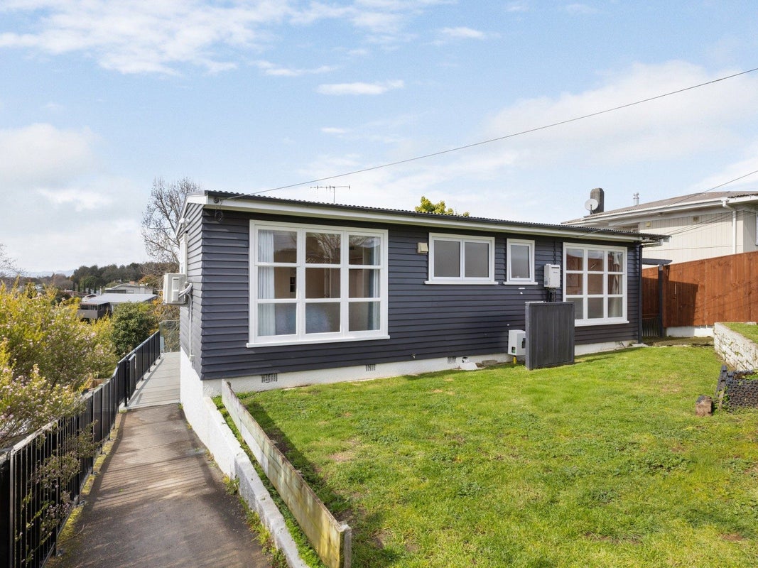 28 Hillcrest Road, Hillcrest, Hamilton - Carousel 1
