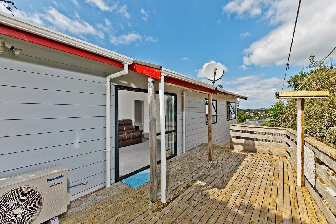 1/1 Cheval Drive, Totara Vale, Auckland - Carousel 17