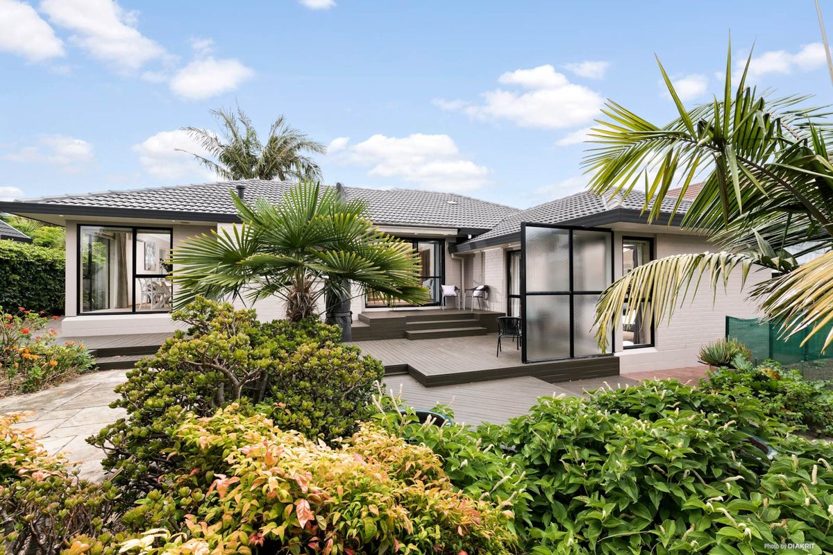10 Sharples Place, Somerville, Auckland - Carousel 2