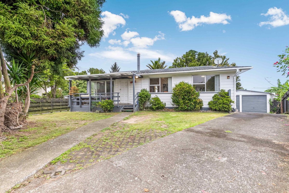 15 Astor Place, Manurewa, Auckland - Carousel 1