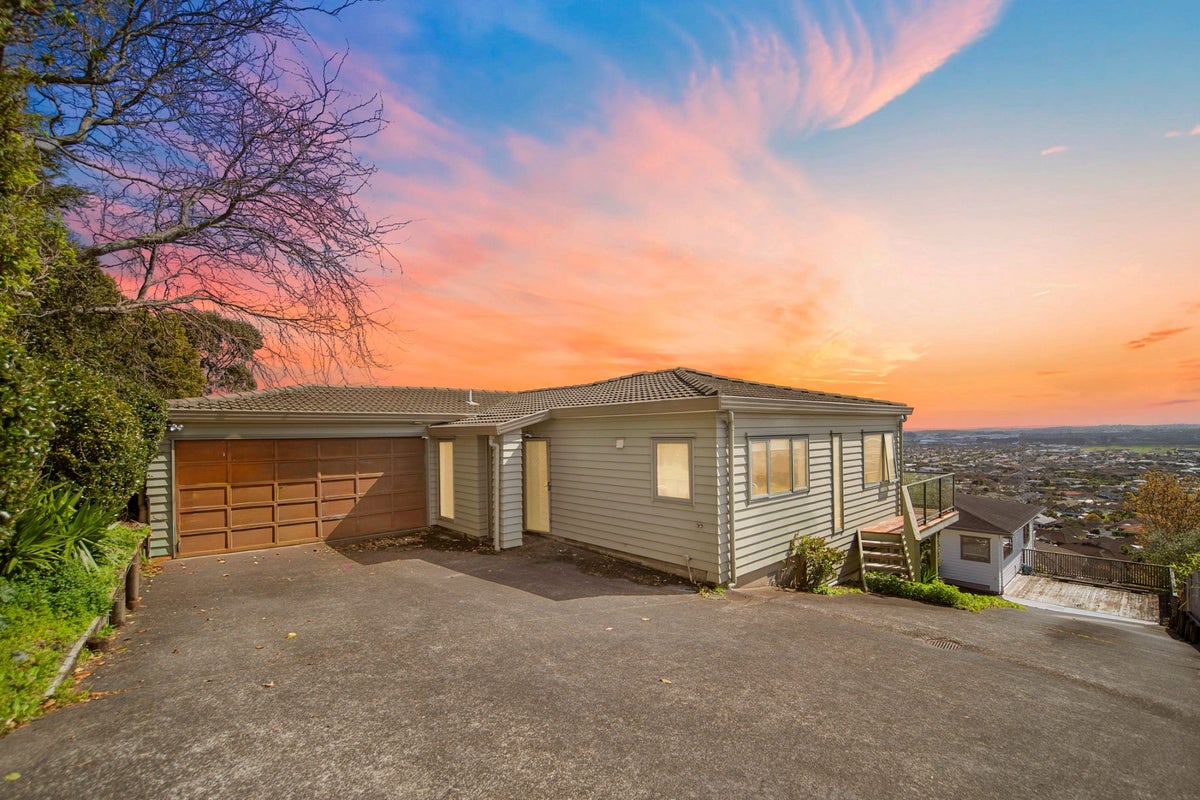 134A Redoubt Road, Goodwood Heights, Auckland - Carousel 1