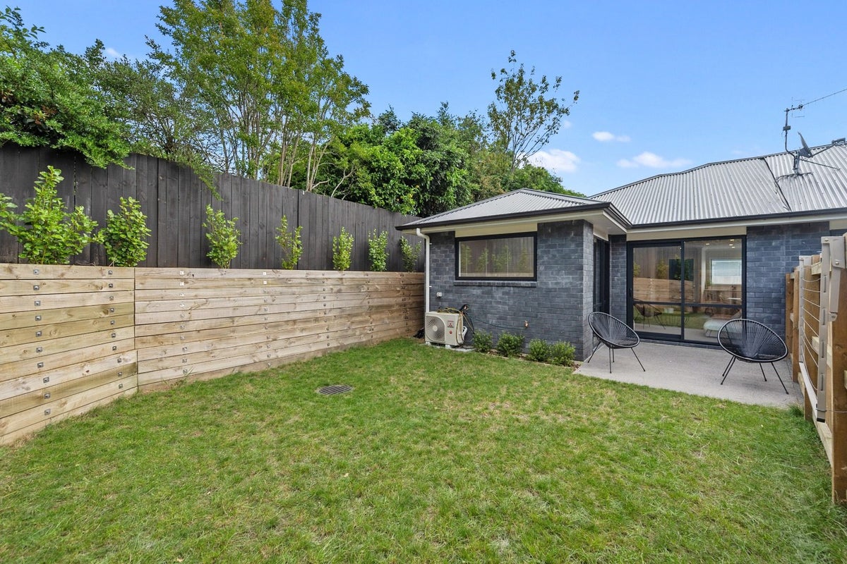 5/7 Corrin Street, Melville, Hamilton - Carousel 11