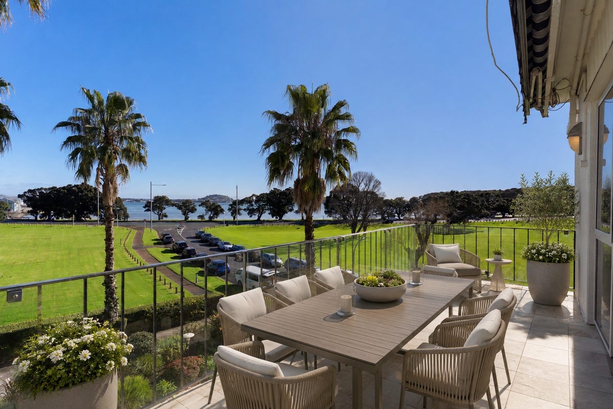 3/1 Watene Crescent, Orakei, Auckland - Carousel 2
