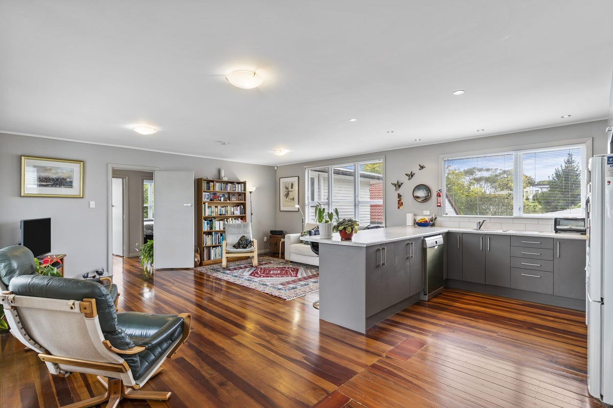 20 Line Road, Glen Innes, Auckland - Carousel 2