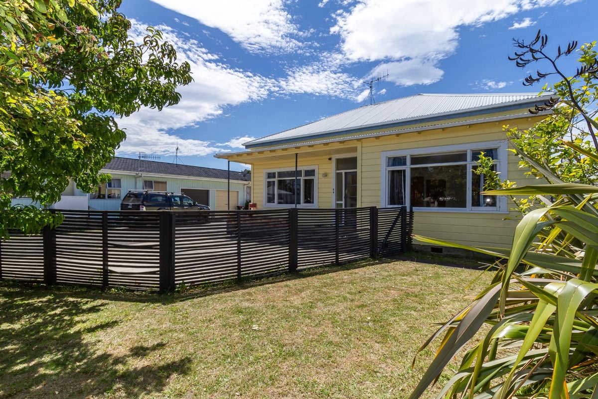1/97 Nelson Crescent, NAPIER SOUTH, NAPIER - Carousel 1