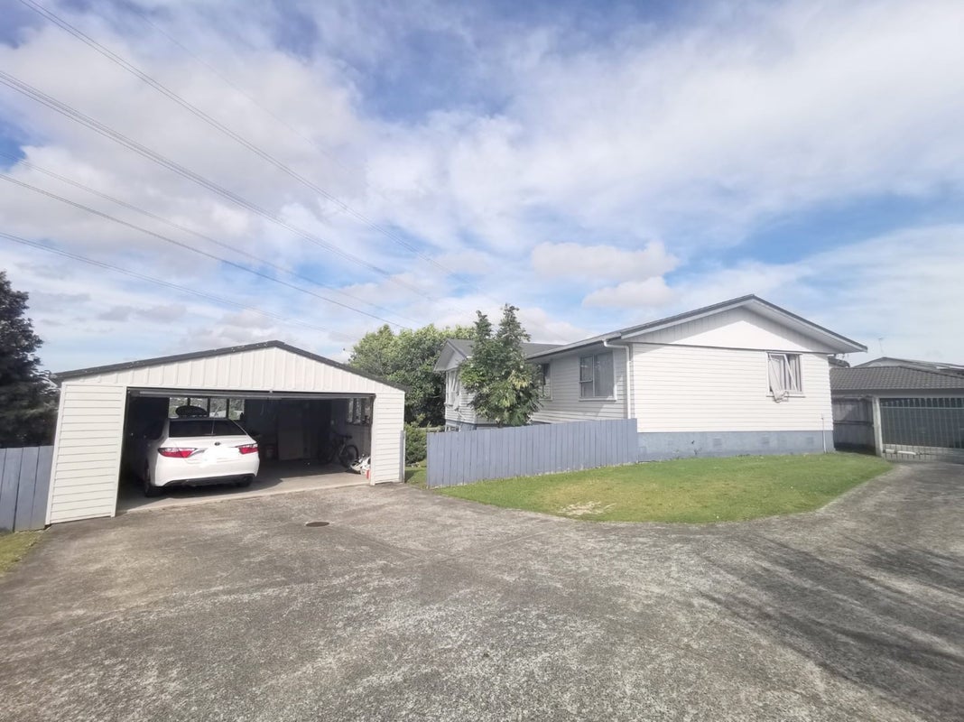 175 Halsey Drive, Lynfield, Auckland - Carousel 1