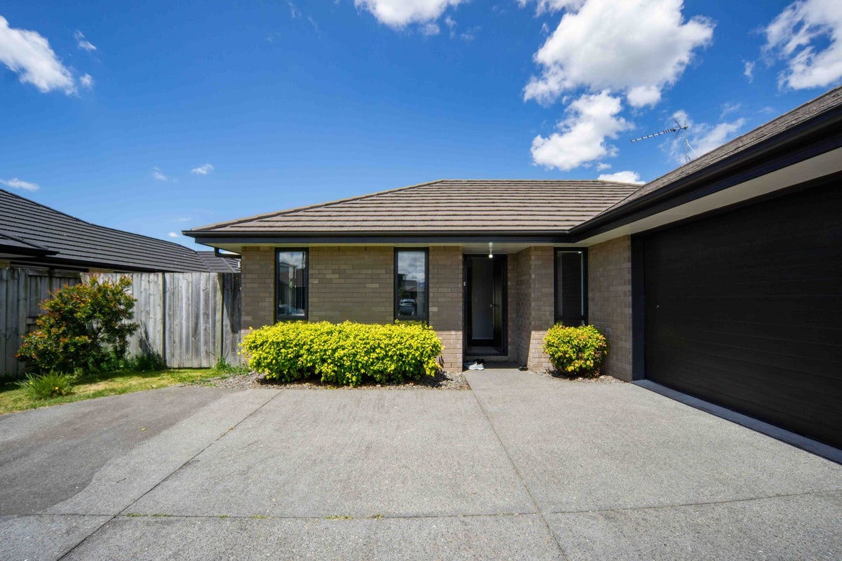 12 Teafields Court, Huntington, Hamilton - Carousel 1