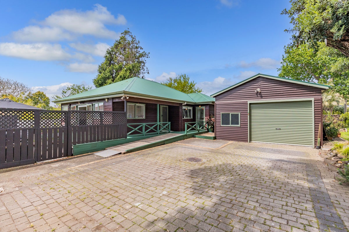 2/47 Church Road, Mangere Bridge, Auckland - Carousel 1