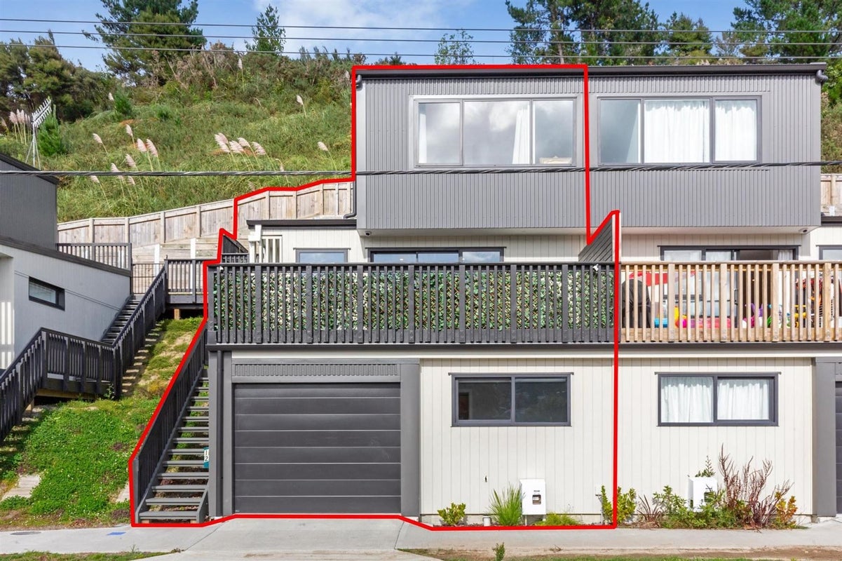 12 Main Road, Wainuiomata, Lower Hutt - Carousel 25