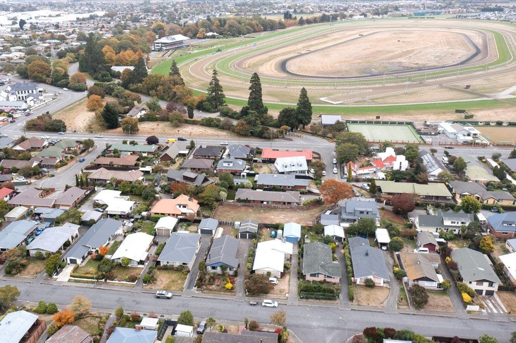 10 Chokebore Place, Sockburn, Christchurch - Carousel 6