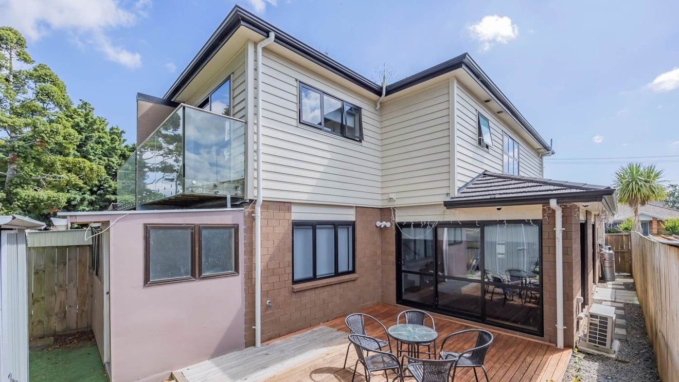 8A Mahon Place, Papatoetoe, Auckland - Carousel 1