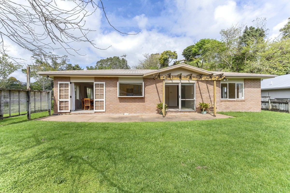 12 Davies Road, Hurdon, New Plymouth - Carousel 1