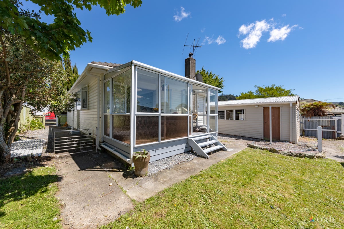 333 George Street, Stokes Valley, Lower Hutt - Carousel 14