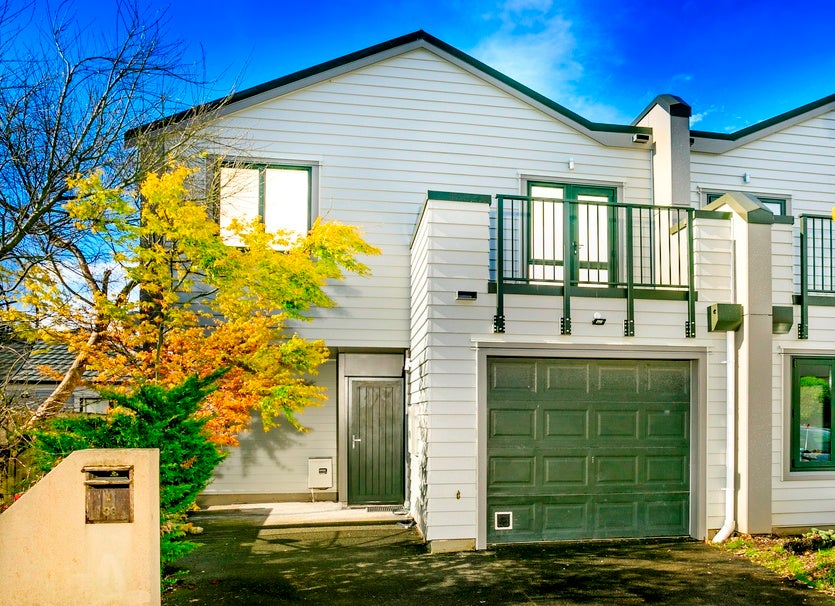 1/38 JOHN JENNINGS DR, Oteha , Auckland - Carousel 1