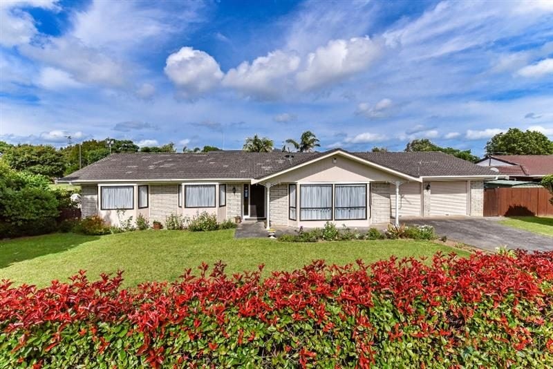 2 Evanda Crescent, Conifer Grove, Takanini - Carousel 1