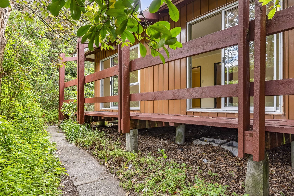 19 Ocean Road, Paekakariki - Carousel 2