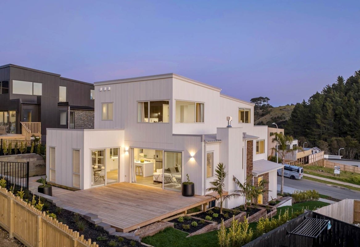 15 Matara Avenue, Maraetai, Auckland - Carousel 1
