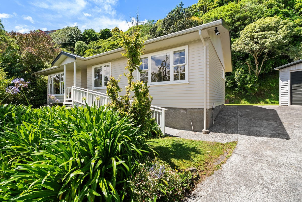7 Arden Way, Wilton, Wellington - Carousel 1