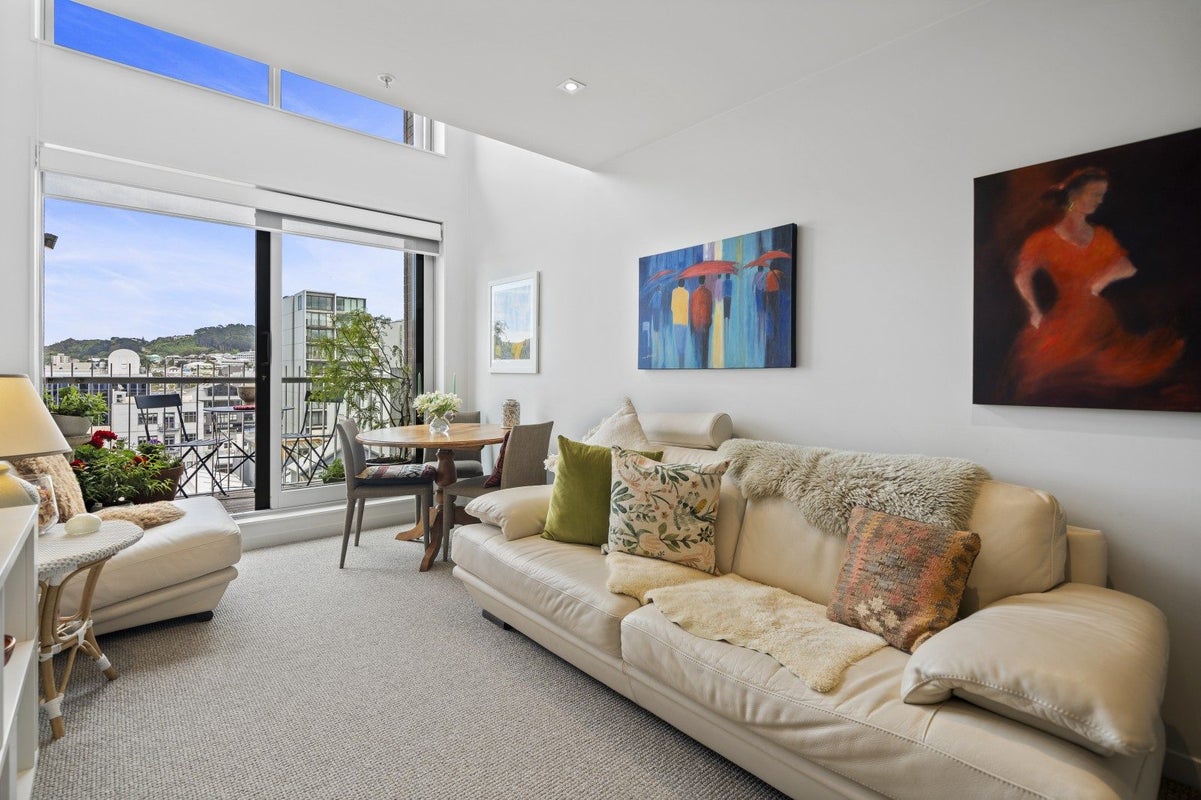 5E/10 Lorne Street, Te Aro, Wellington - Carousel 1