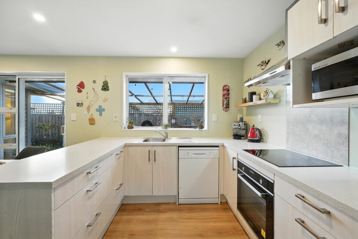 3/166 Palmers Road, New Brighton, Christchurch - Carousel 2
