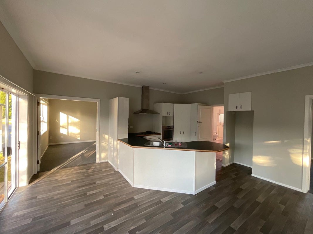 25 Walsh Street, Forest Lake, Hamilton - Carousel 1