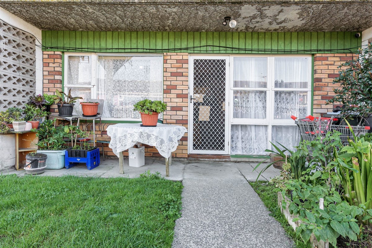 3/27 Avenue Road, Otahuhu, Auckland - Carousel 1