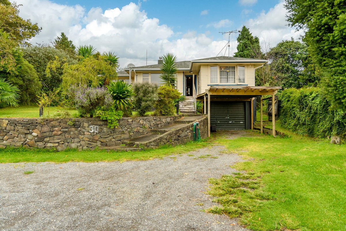 30 Oropi Road, Greerton, Tauranga - Carousel 1