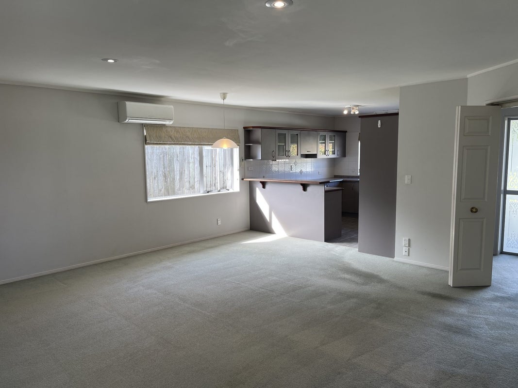2/12 Ayrshire Place, Somerville, Manukau - Carousel 6