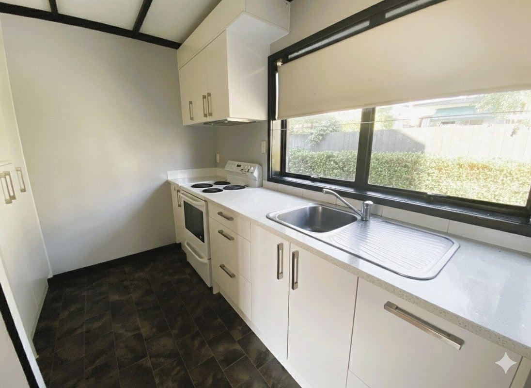 6/7 Koromiko Street, New Lynn, Auckland - Carousel 1
