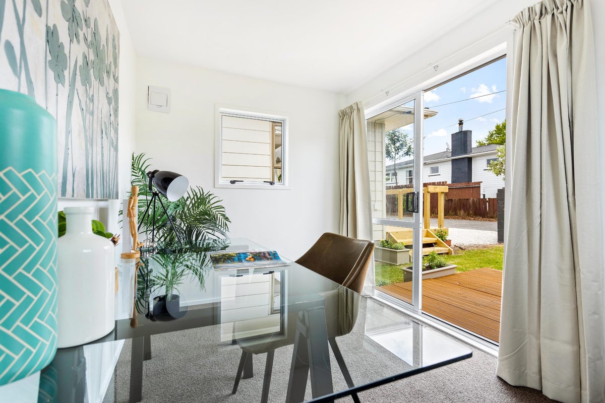 1/9 Rewarewa Road, Te Atatu Peninsula, Auckland - Carousel 10