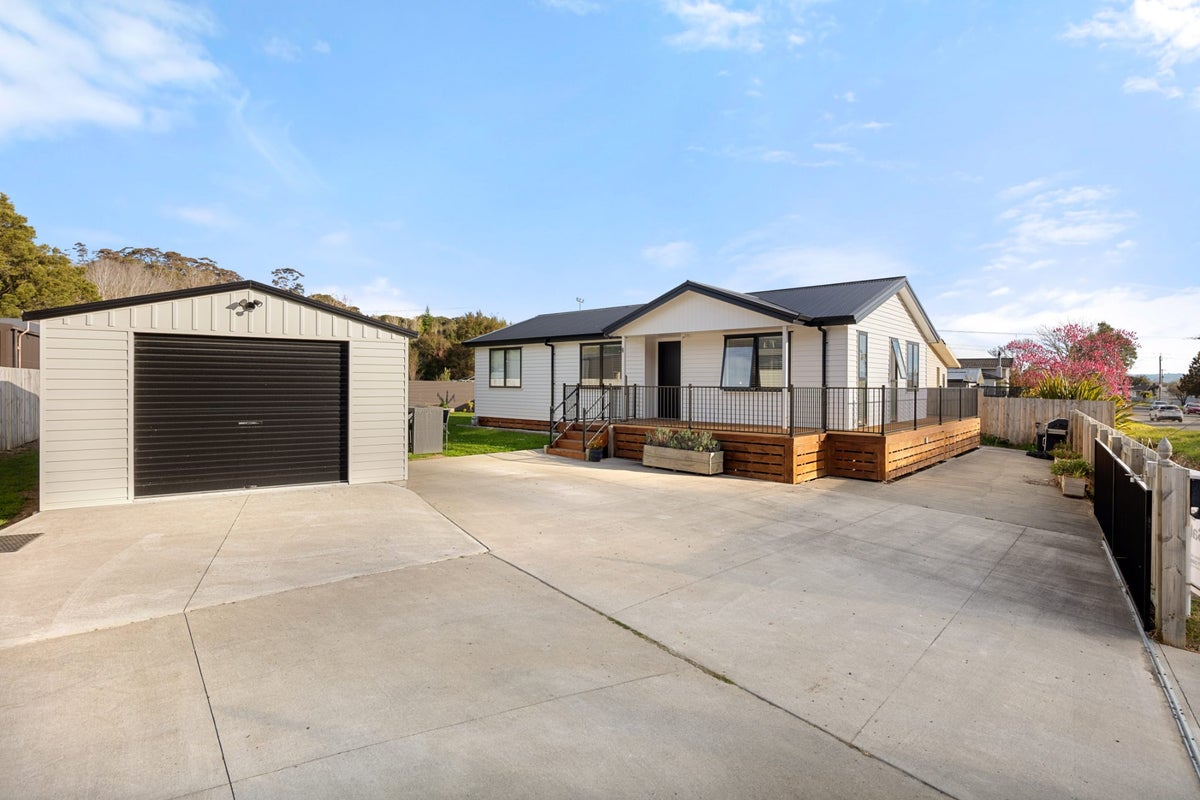 103 Valley Road, Mangapapa, Gisborne, Gisborne - Carousel 1