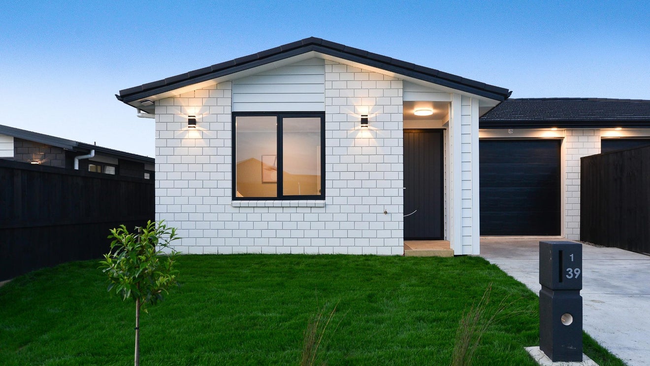 1/39 Tokerau Drive, Rototuna North, Hamilton - Carousel 1