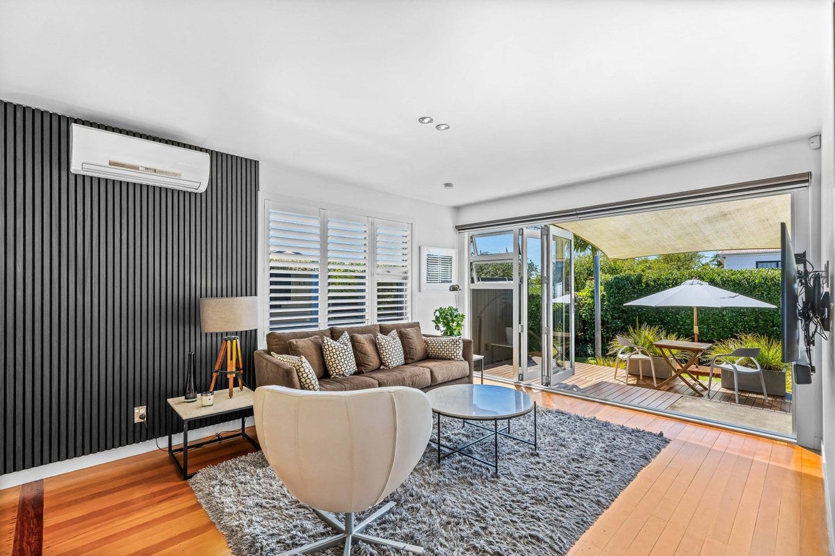 103A Point Chevalier Road, Point Chevalier, Auckland - Carousel 2