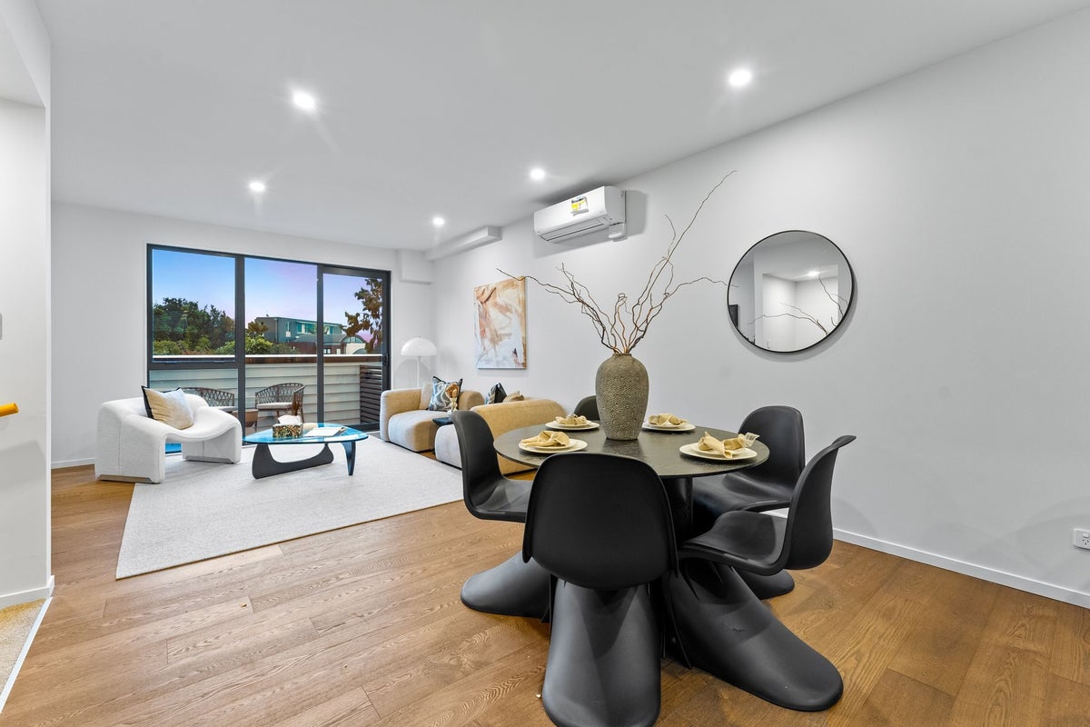 11/10 Meadowbank Road, Meadowbank, Auckland - Carousel 1