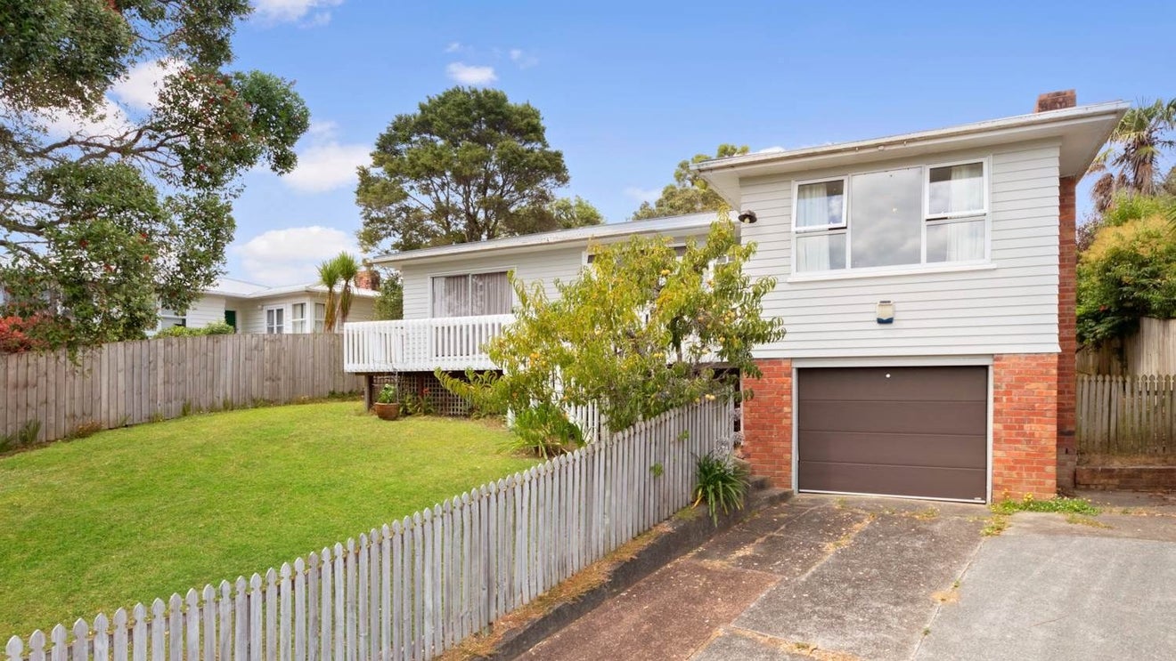 3 Jamaica Place, Blockhouse Bay, Auckland - Carousel 1