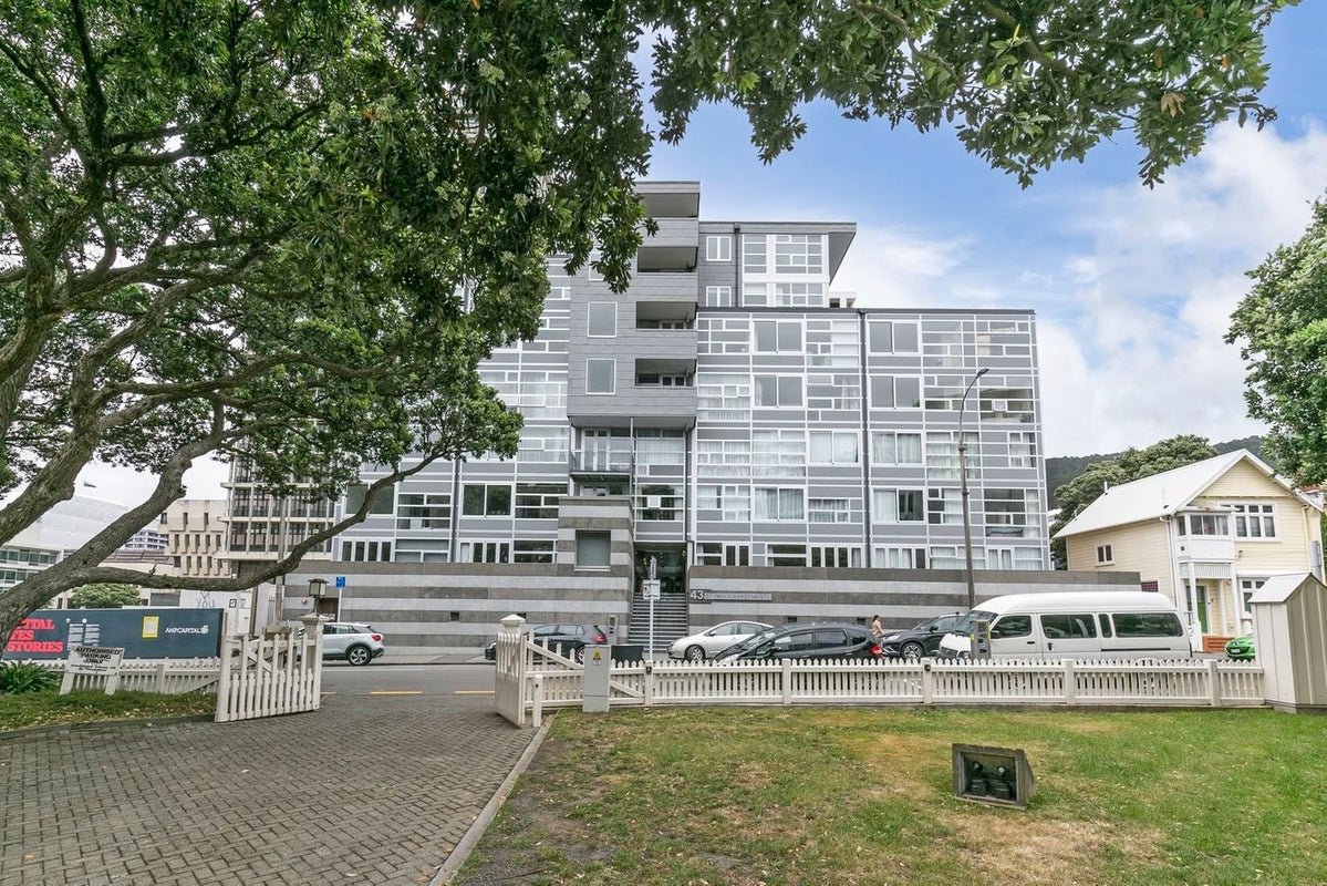 2/43 Mulgrave Street, Thorndon, Wellington - Carousel 1