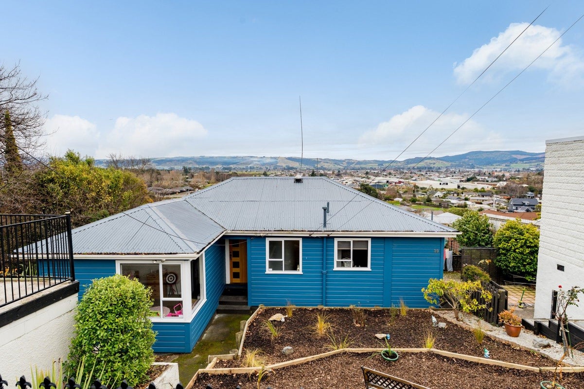 39 Braeside, Kinmont Park, Mosgiel - Carousel 1