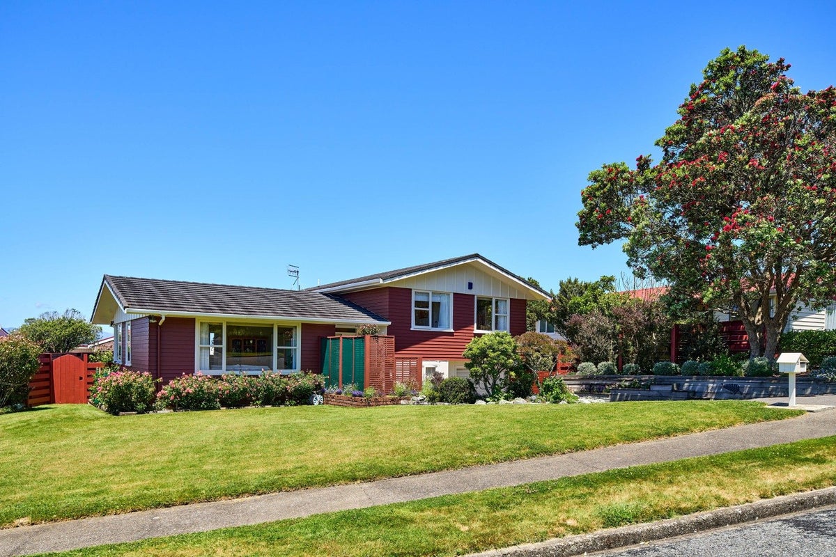 22 Reese Jones Grove, Maungaraki, Lower Hutt - Carousel 23