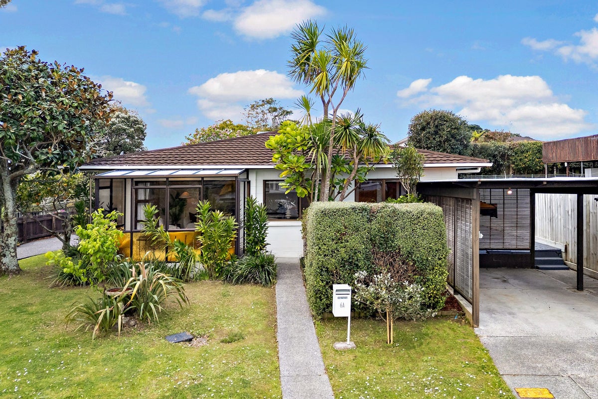 1/6 Pokapu Street, Titirangi, Waitakere City, Auckland - Carousel 1