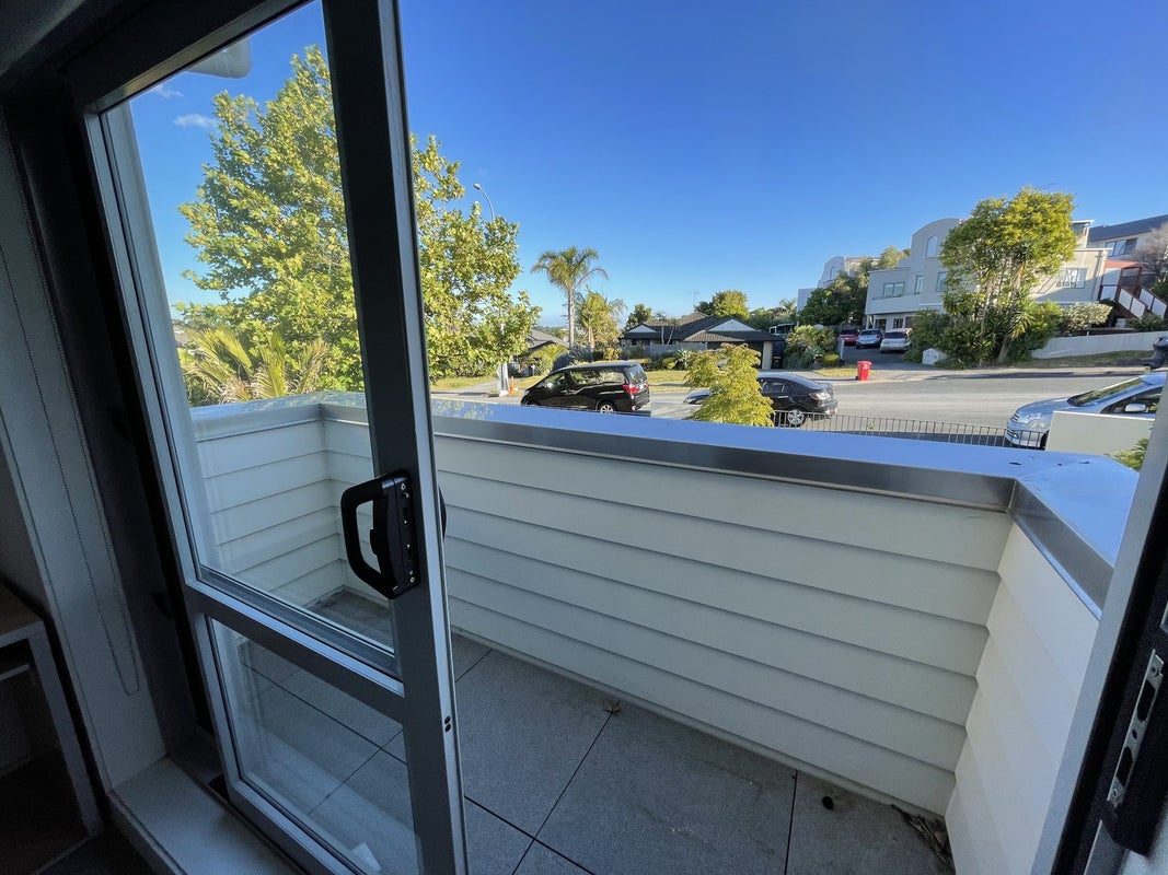 10E/71 Spencer Road, Oteha, Auckland - Carousel 7