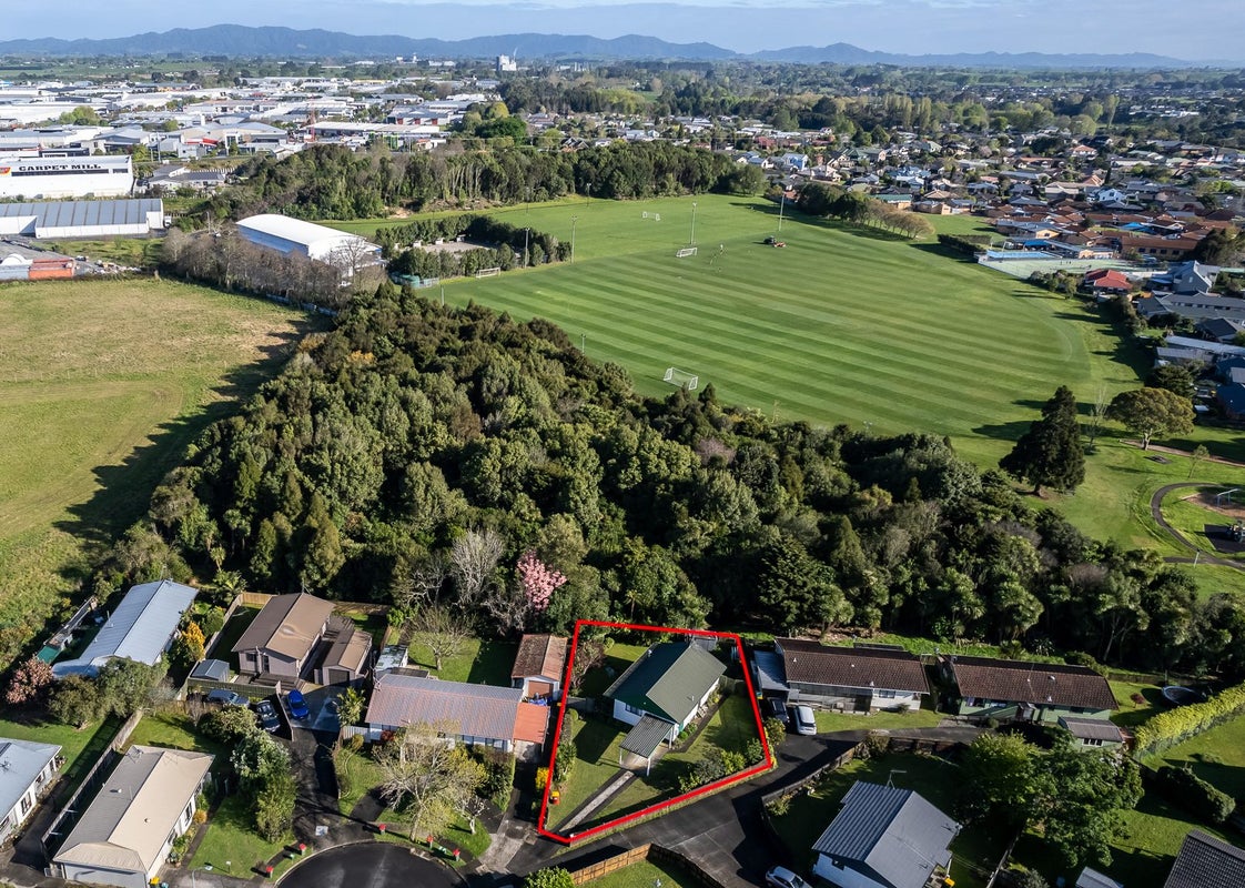 14 Sequoia Place, Pukete, Hamilton - Carousel 16
