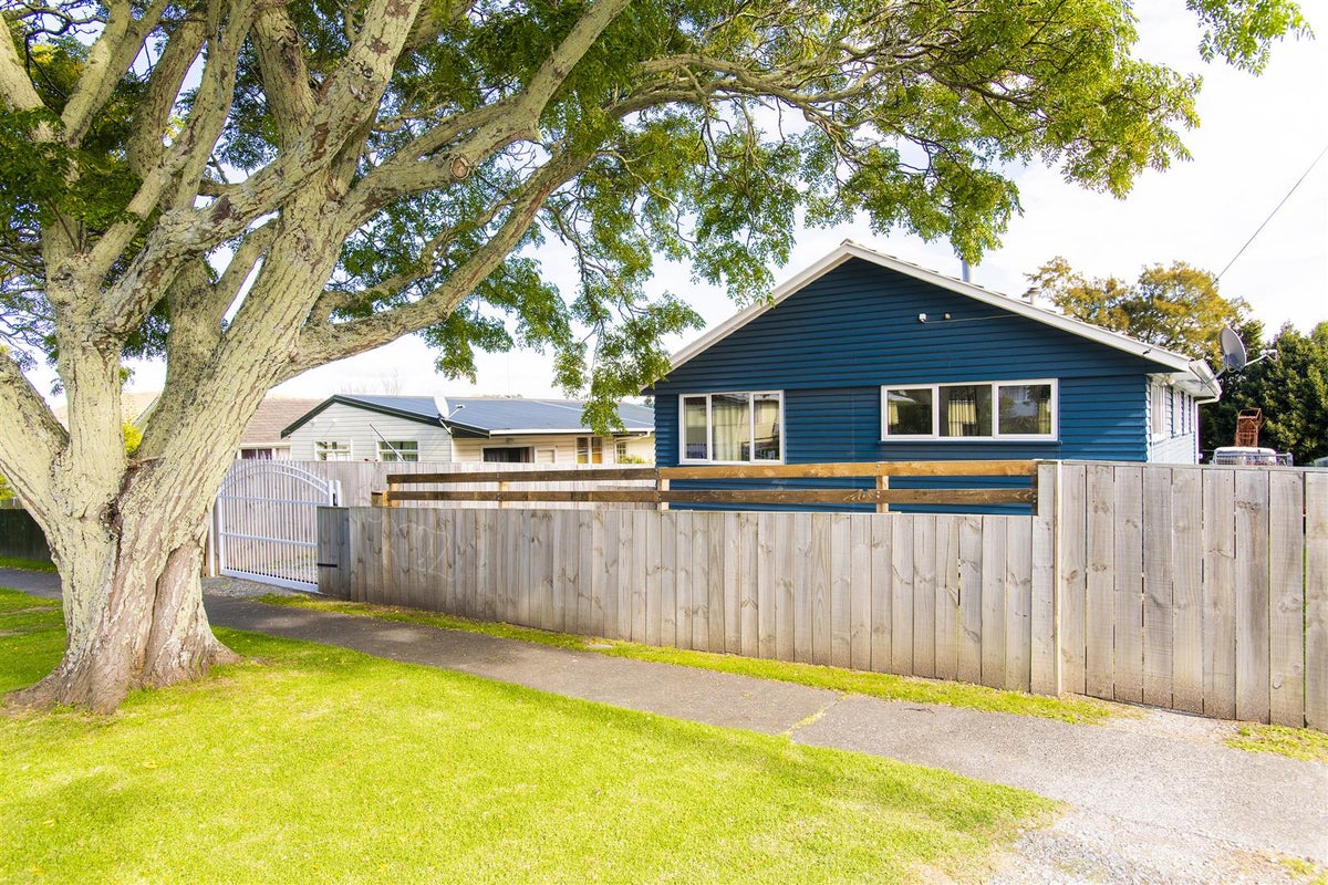 24 Lyell Road, Outer Kaiti, Gisborne - Carousel 2