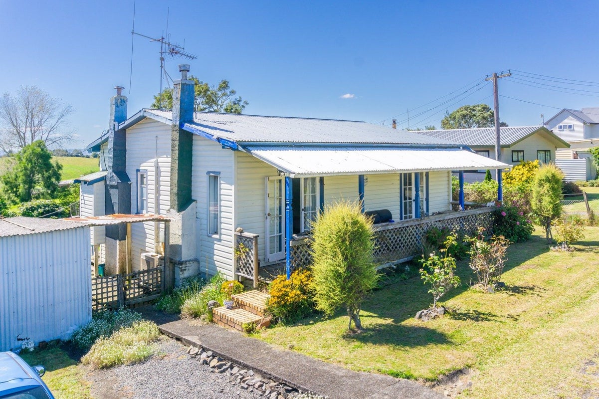 46 Renown Road, Waikokowai - Carousel 1