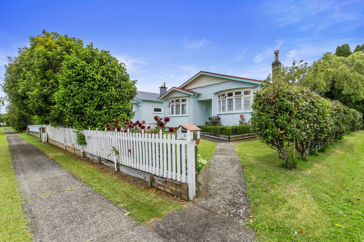 2 Emerson Street, Te Aroha, Te Aroha - Carousel 1
