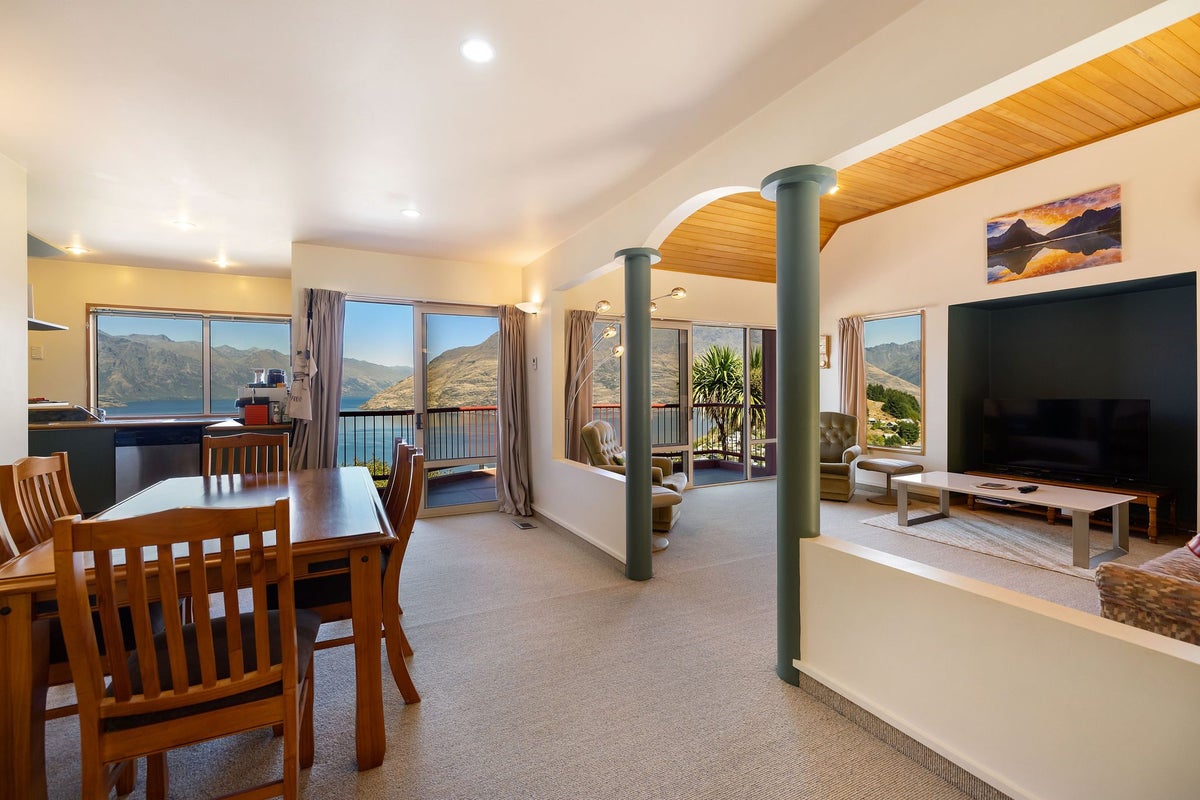 14A Von Place, Fernhill, Queenstown - Carousel 2