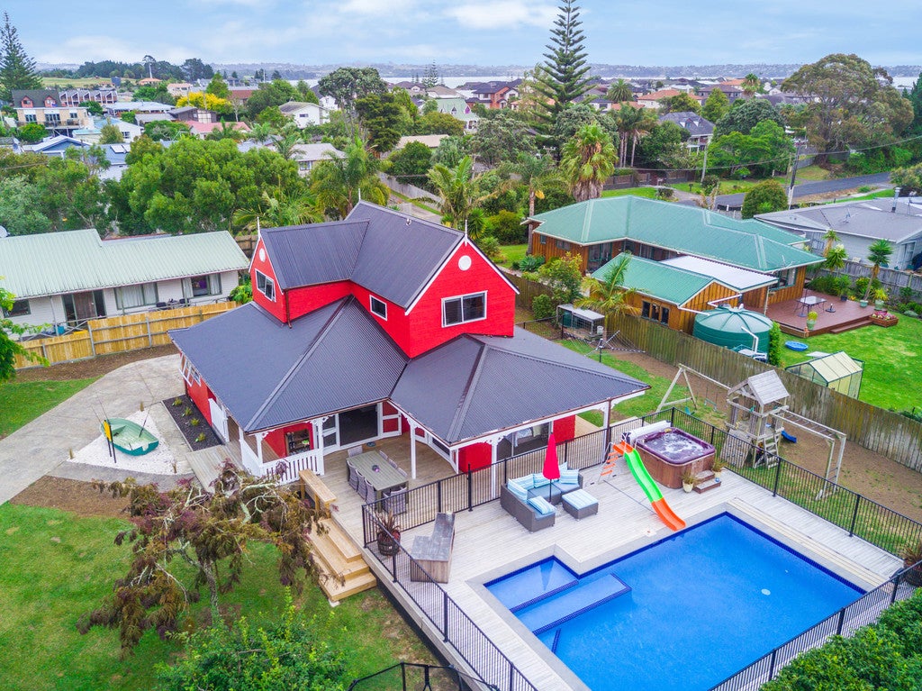 4 Sunkist Bay Road, Beachlands, Auckland - Carousel 2