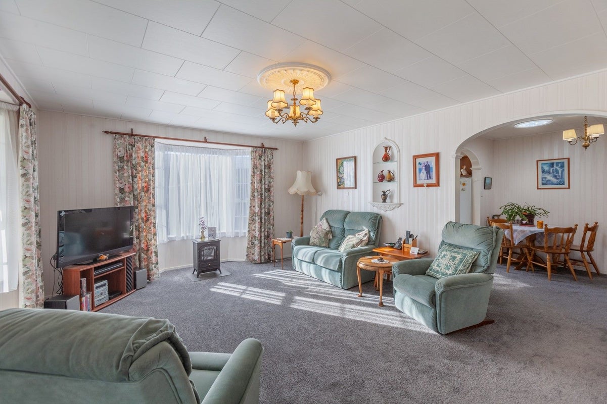30 Elliott Street, Taradale, Napier - Carousel 2