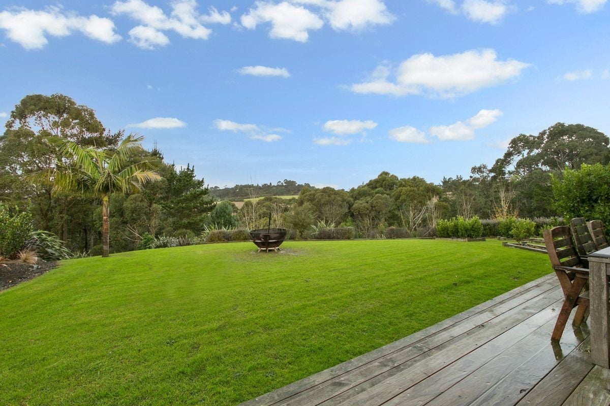 1225 East Coast Road, Albany - Carousel 19