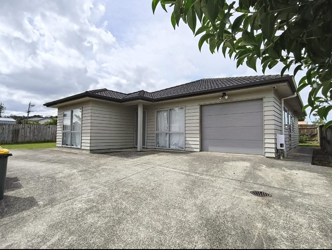 68 Bahari Drive, Ranui, Auckland - Carousel 1