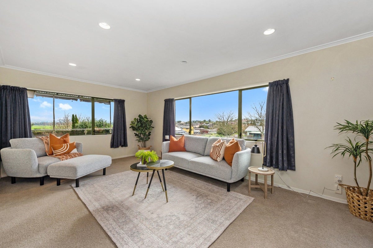 41 Western Heights Drive, Western Heights, Hamilton - Carousel 2